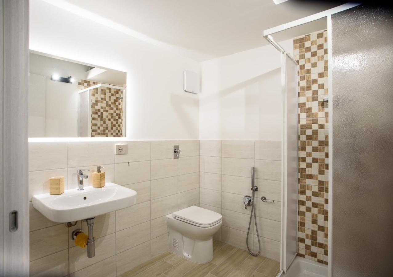 Central Station Apartments - Fanale Rentals Palerme Extérieur photo